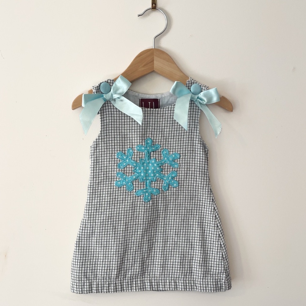 LIL CACTUS VGUC Snowflake Appliqué Bow Dress